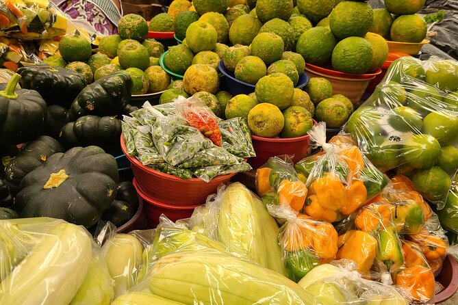 Taste of the Yucatan: Merida Cooking Class and Market Visit - Lucas de Gálvez Market: shopping with a purpose