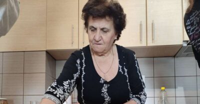 Thessaloniki: Cooking & Dining Experience with Greek Family