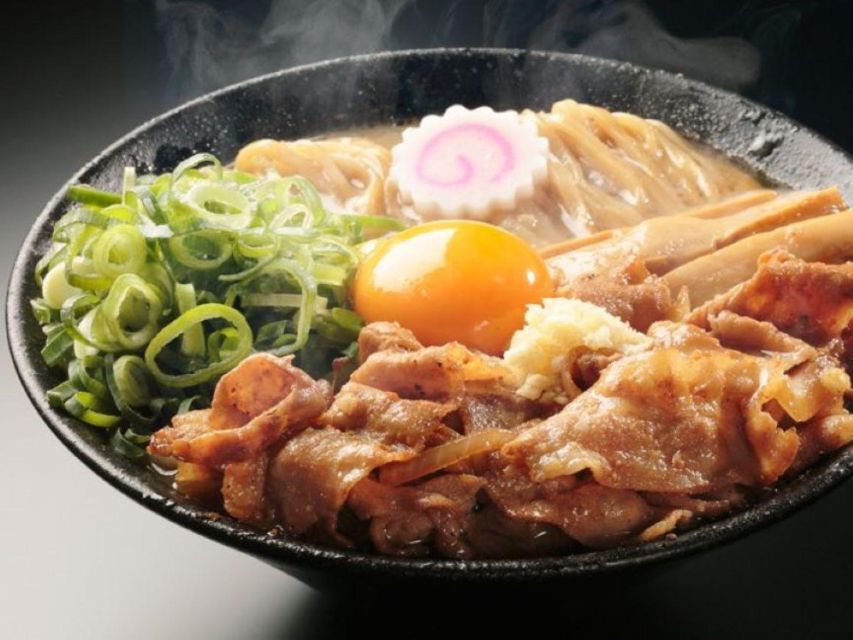 Tokyo: Easy Ramen Cooking Experience in Kabukicho, Shinjuku - How the guides shape the experience