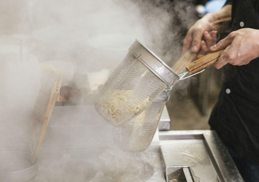 Tokyo: Easy Ramen Cooking Experience in Kabukicho, Shinjuku - Who should take this ramen class?