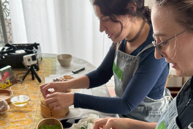 Tokyo Haneda: Bento & Ramen Gyoza Cooking Class in a Local home - Cooking Japanese lunch in a Nishirokugo home