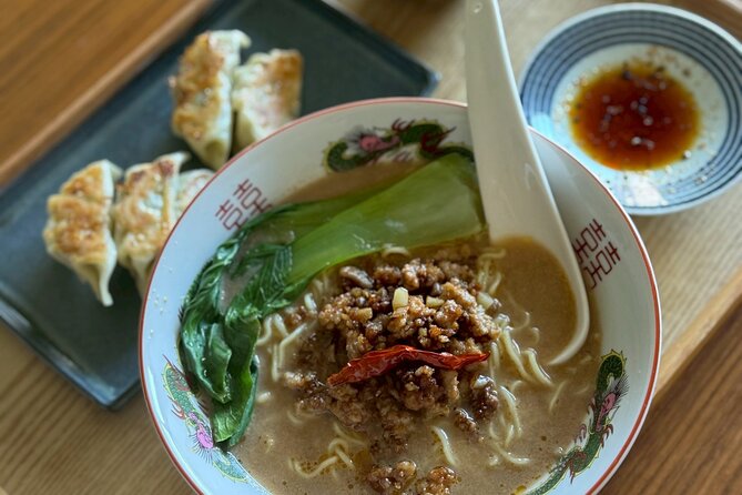 Tokyo Haneda: Bento & Ramen Gyoza Cooking Class in a Local home - Eating what you make, with drinks included