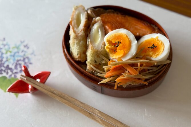 Tokyo Haneda: Bento & Ramen Gyoza Cooking Class in a Local home - The souvenirs are small but useful
