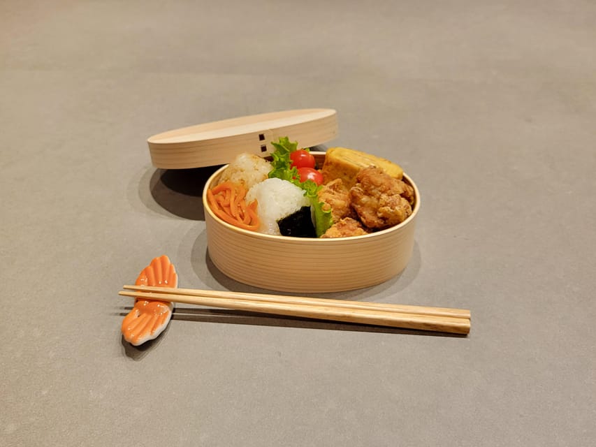Tokyo: Learnt to cook Bento, Oyakodon and More! - Learning dashi, miso soup, and oyakodon
