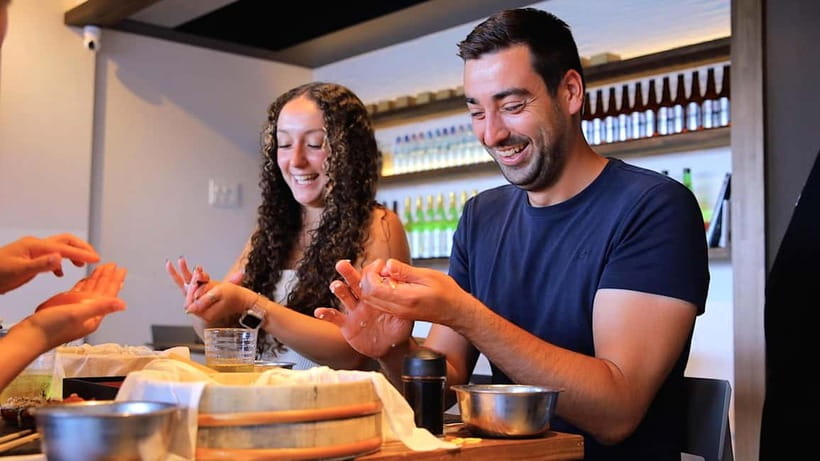 Tokyo: Roll and Authentic Sushi Making Class in Asakusa - The sushi quiz gives the class a good start