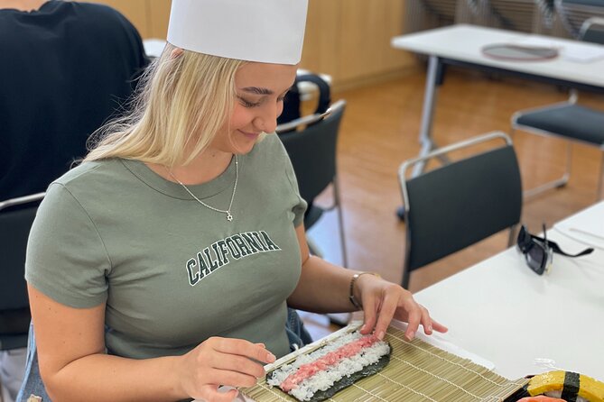 Tokyo Sushi Making Class in Tsukiji with Professional Chef - Who should book this class?