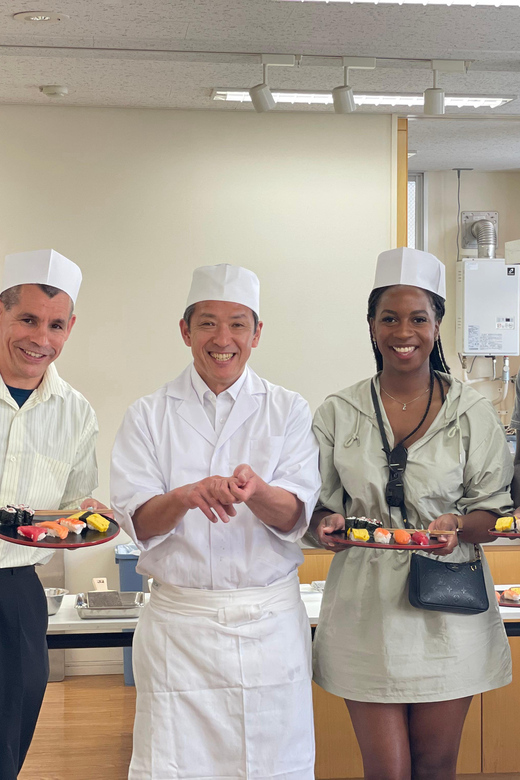 Tokyo: Tsukiji Fish Market Sushi Making Class with Pro Chef - Who should book this sushi class?