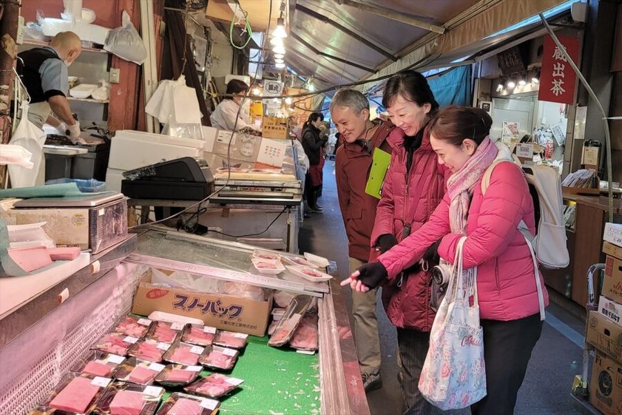 Tokyo: Tsukiji Market Guided Tour & Sushi-Making Experience - Starting at Tsukiji Hongwanji Temple