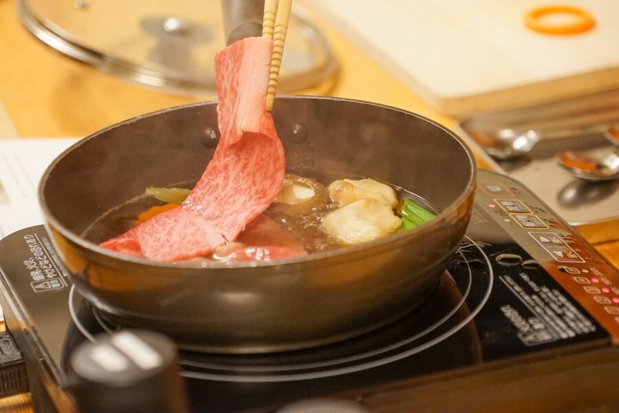 Tokyo: Wagyu and 7 Japanese Dishes Cooking Class - Small dishes with useful kitchen techniques