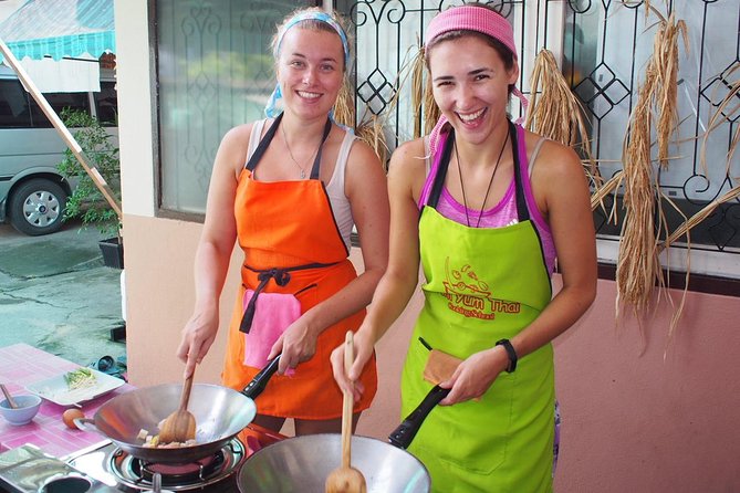 Tomyumthai Cooking Class in Chiang Mai - Choosing dishes makes the lesson more personal