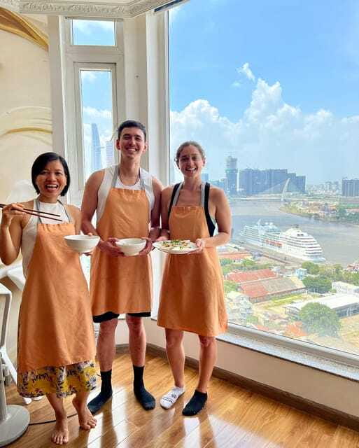 Top Home Cooking Class with Stunning River View AC Kitchen - The river view and the air-conditioned kitchen