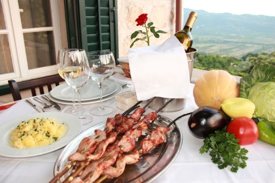 Traditional Dalmatian Cooking Class from Dubrovnik - Arriving at the family estate