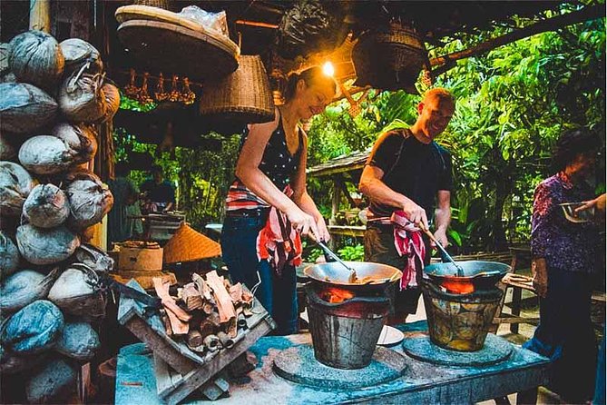 Traditional Northern Home Cooking Experience with Raunkaew Yanon Family - Key points at a glance