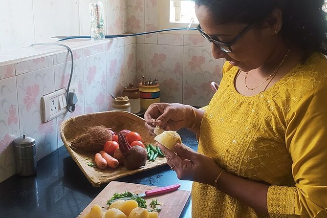Traditional Vegetarian Cooking Class in Chennai with Gayathri - Eating from a banana leaf