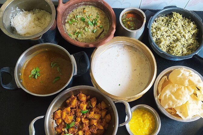 Traditional Vegetarian Cooking Class in Chennai with Gayathri - Traditional vessels and the stone grinder