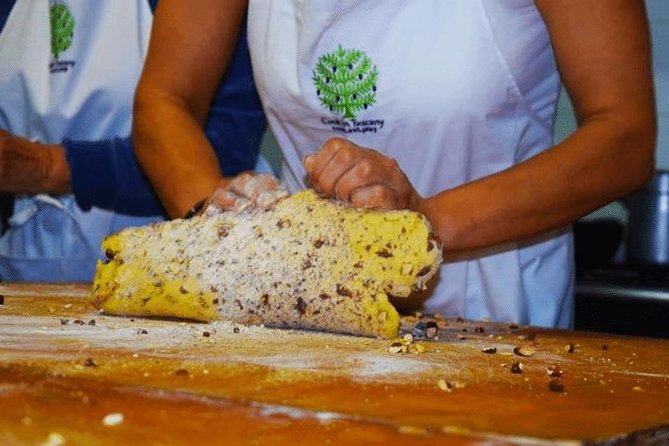 Tuscan Cooking Class - Why the small group size matters