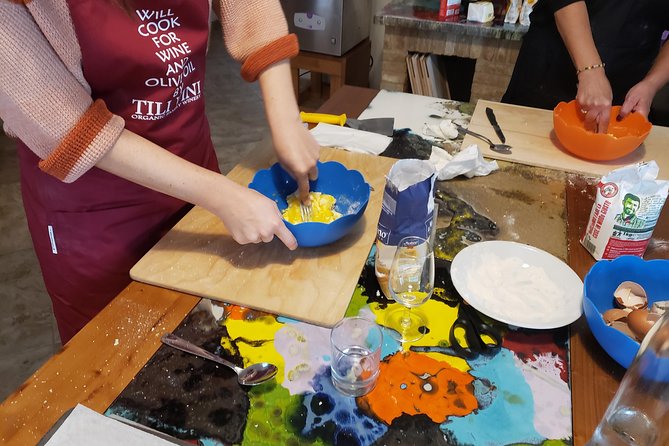 Umbria Traditional Cooking Class in Assisi countryside - What makes the family hosting important