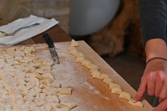 Umbrian Regional and Traditional Cooking Class with Lunch in Assisi - How much hands-on cooking should you expect?