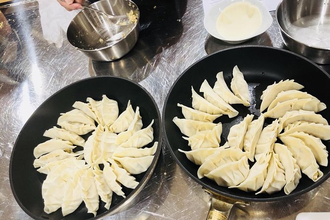 Vegan/Vegetarian Ramen and Gyoza by Bentoya cooking - Making ramen broth from the beginning