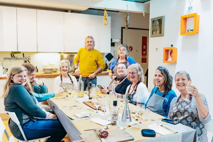 Venice: Rialto Market Tour, Cooking Class, and Lunch - Who should book this experience?