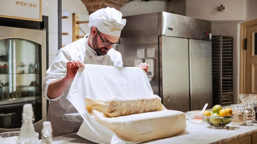 Vienna: Gerstner KuK Hofzuckerbäcker Baking Show & Tasting - The pastry chef is the main event
